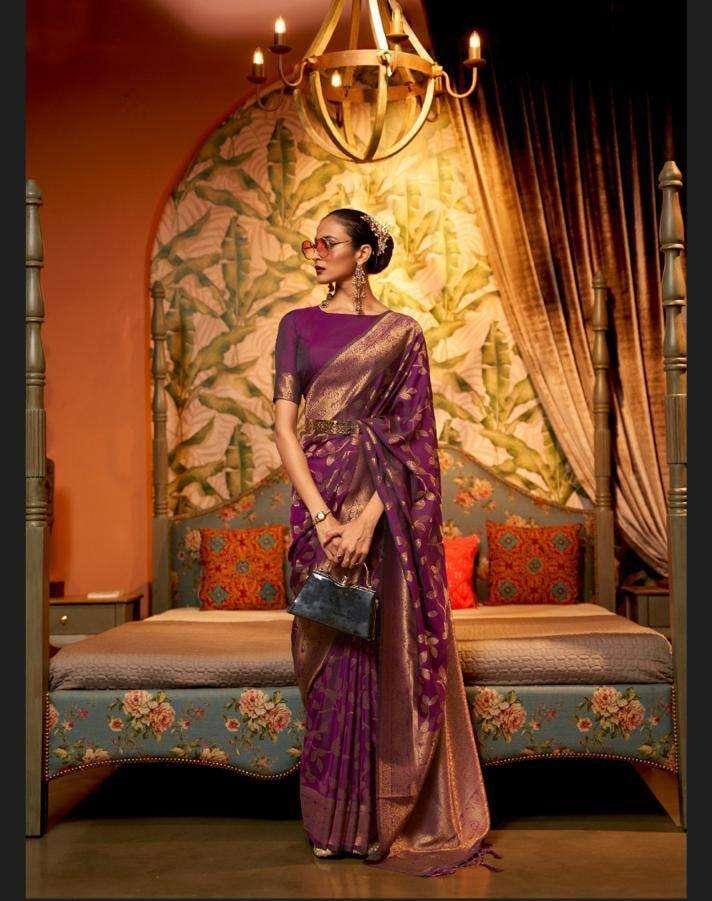Soft Weaving Silk Saree W/ Rich Pallu