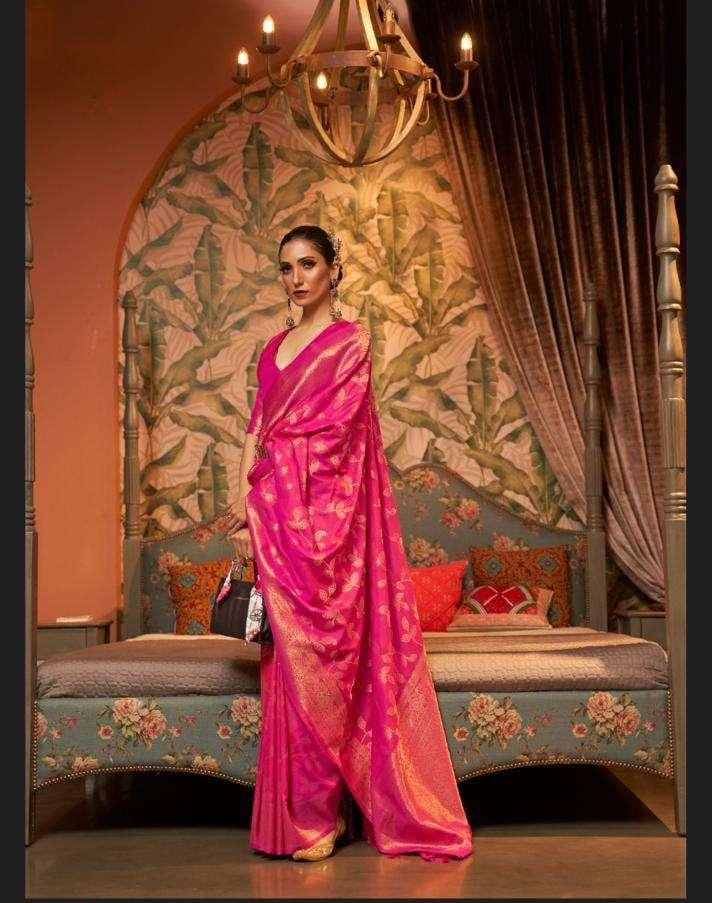 Buy SHWENILA Soft Lichi Silk Saree. Beautiful Jacquard Rich Pallu Saree  Pink Online at Best Prices in India - JioMart.