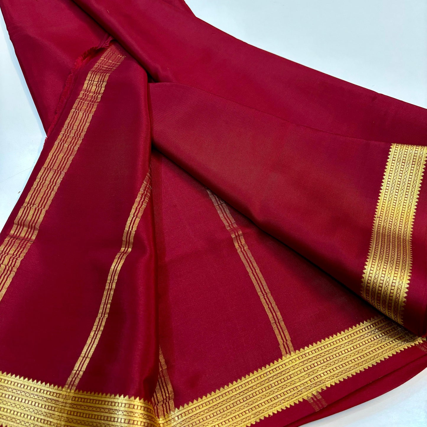 Pure Mysore Silk Saree | 100 Grams Thickness | Line Pallu