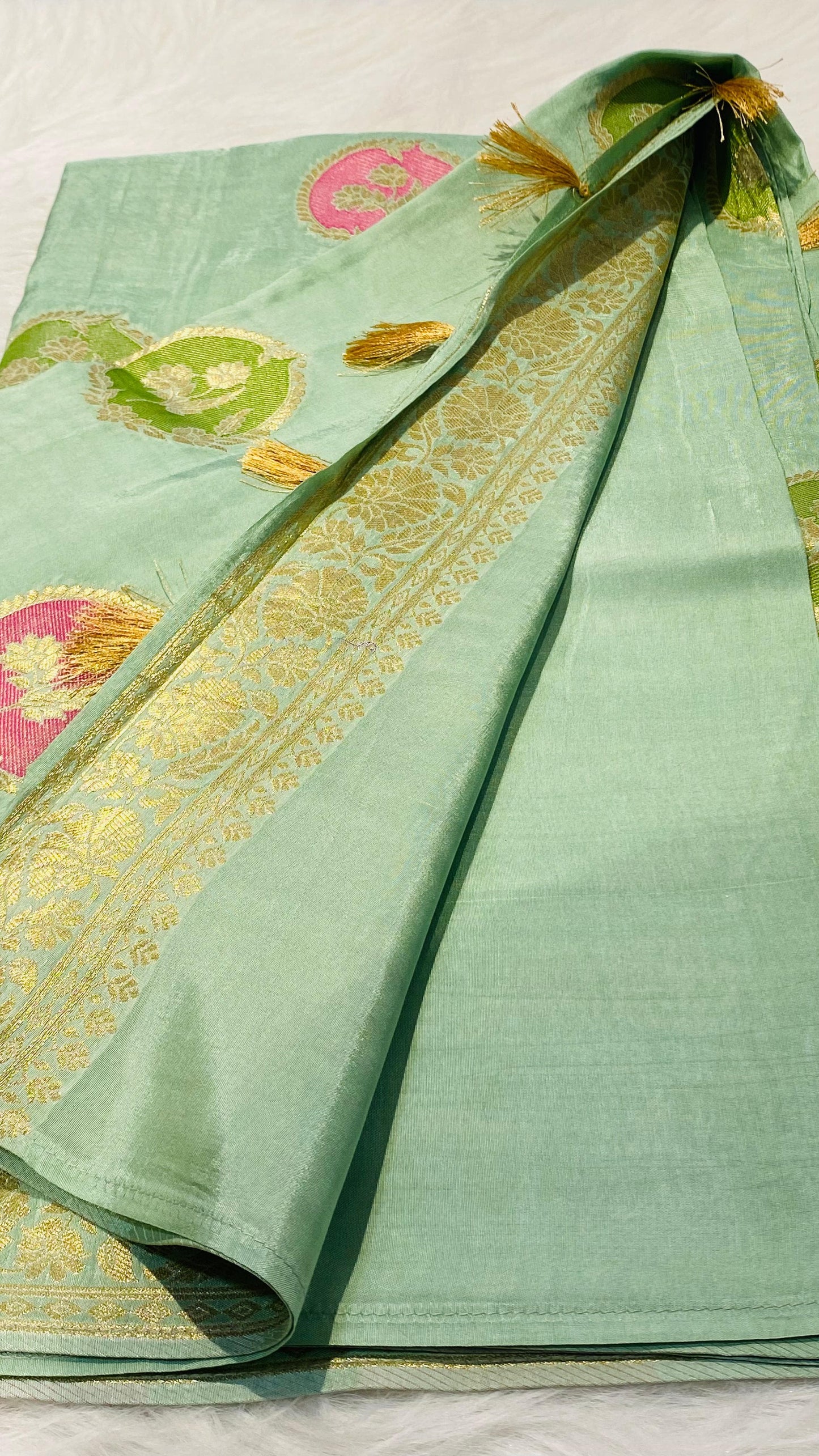 Pure Dola Silk Banarasi Saree