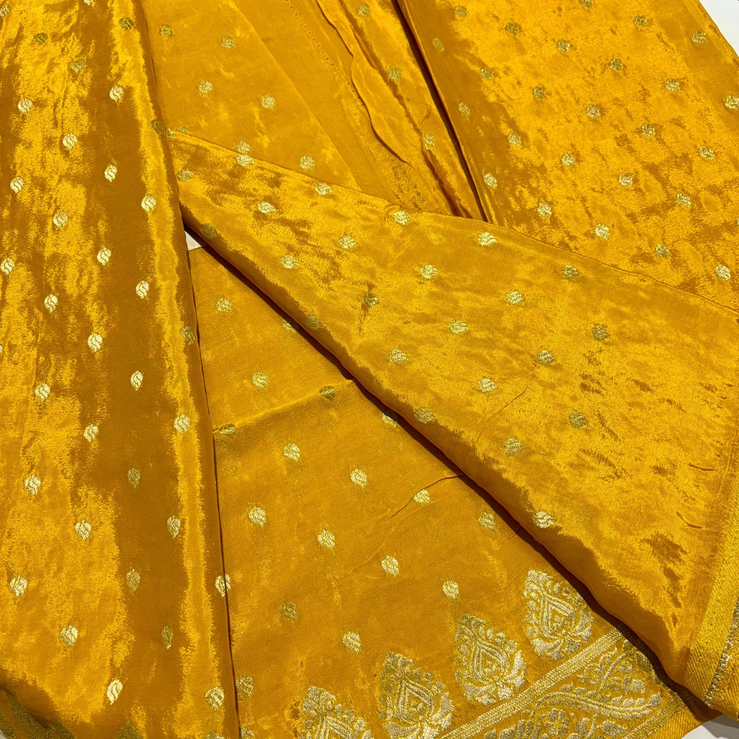 Banarasi Zari Crepe Saree