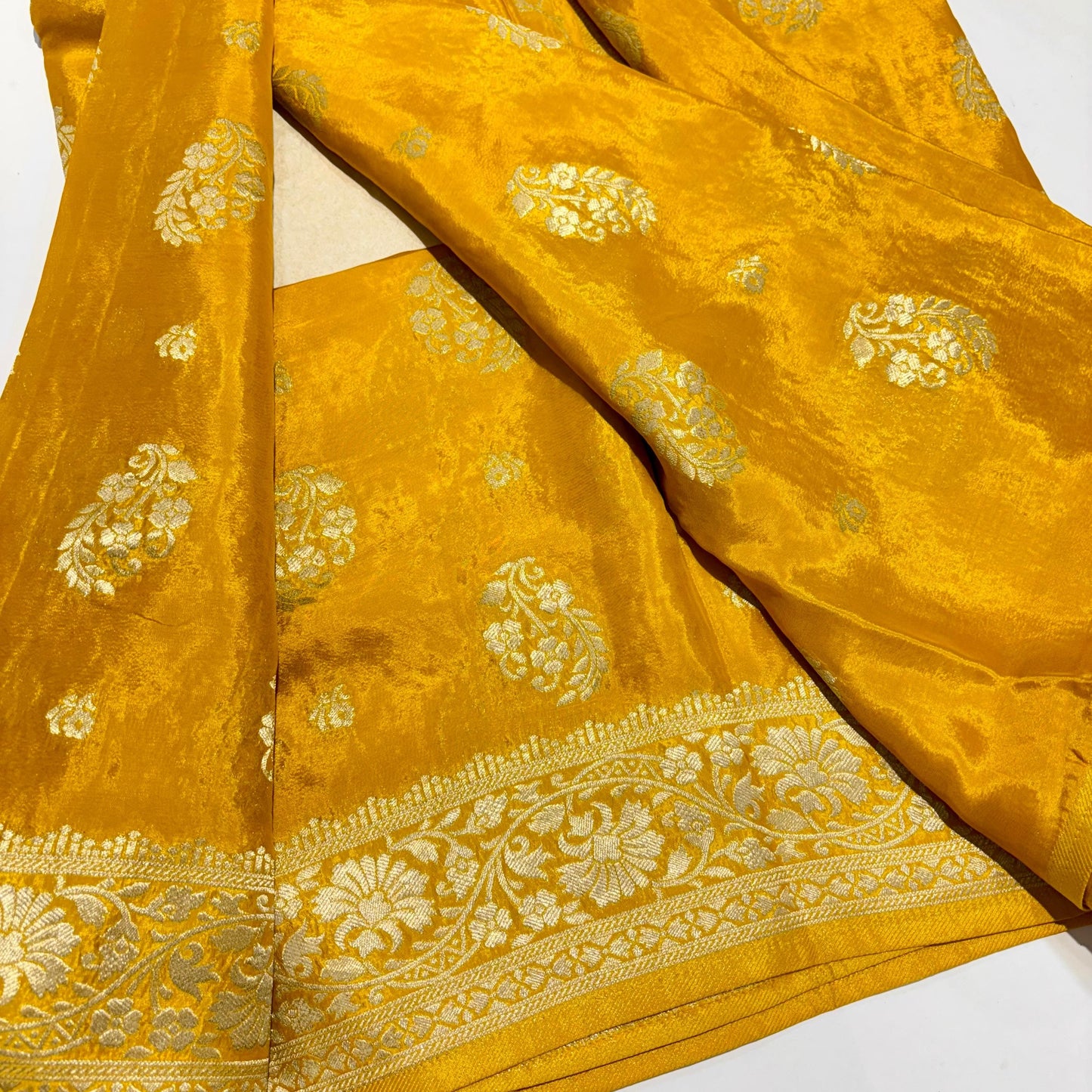 Banarasi Zari Crepe Saree