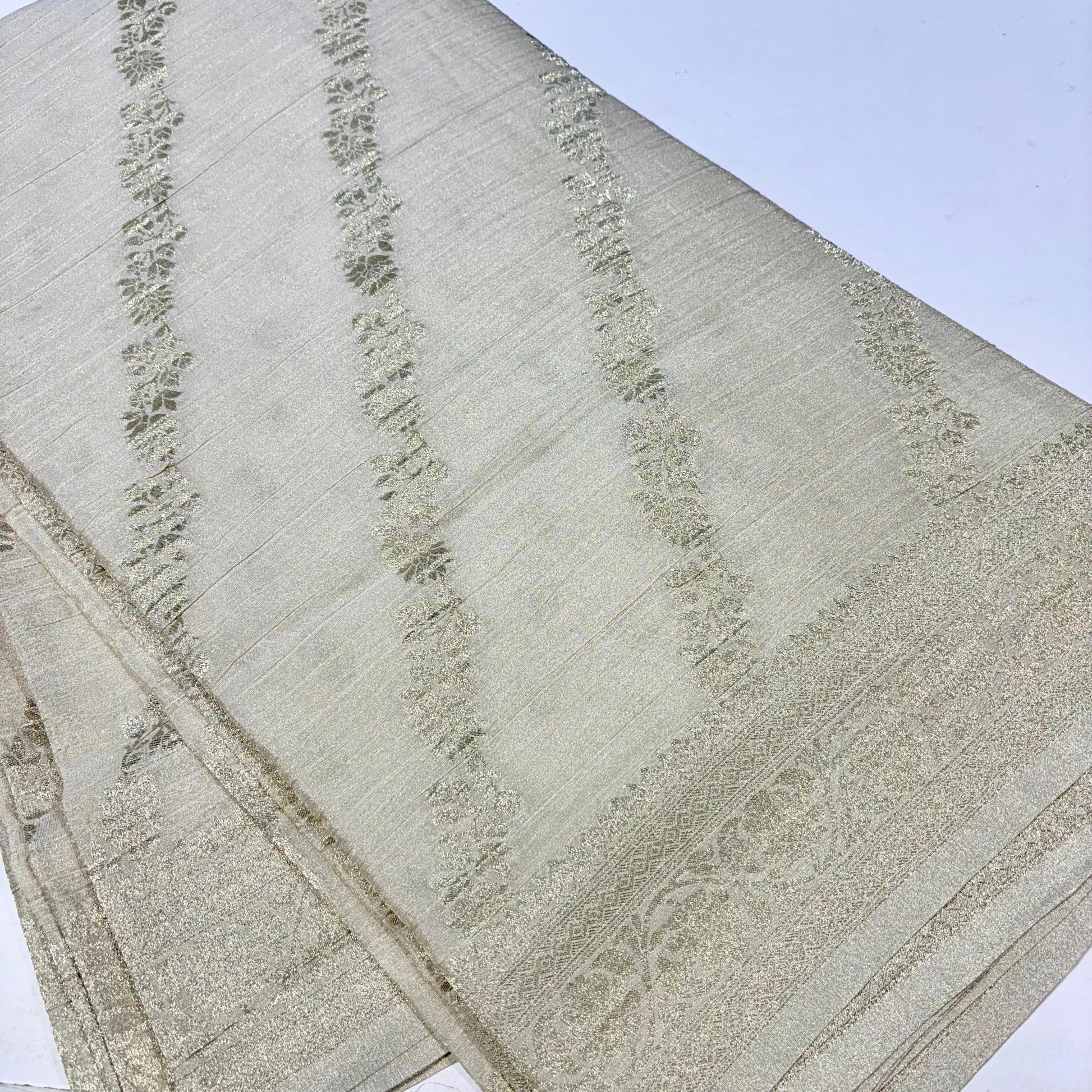 Banarasi Zari Crepe Saree