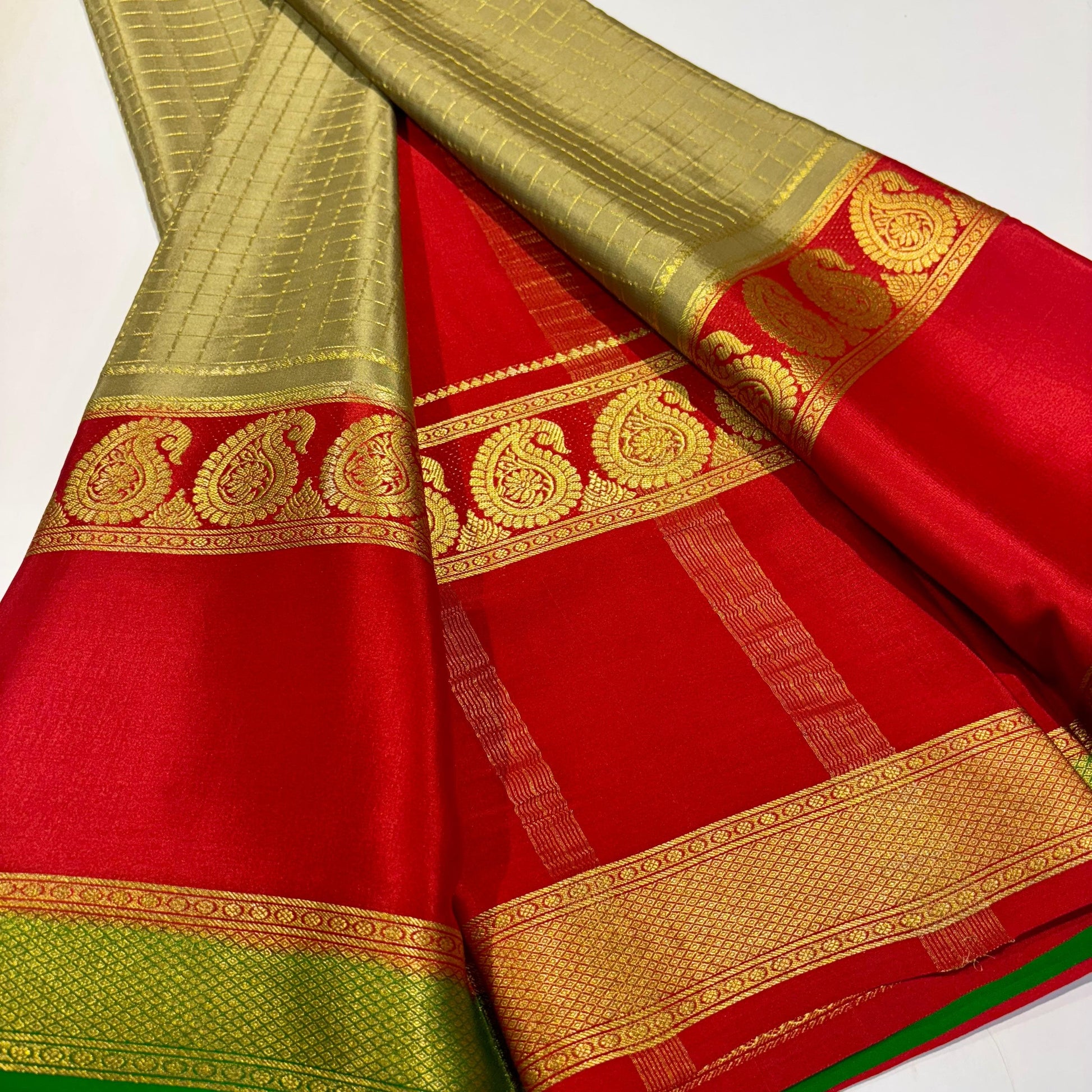 3D Contrast Mysore Silk Saree