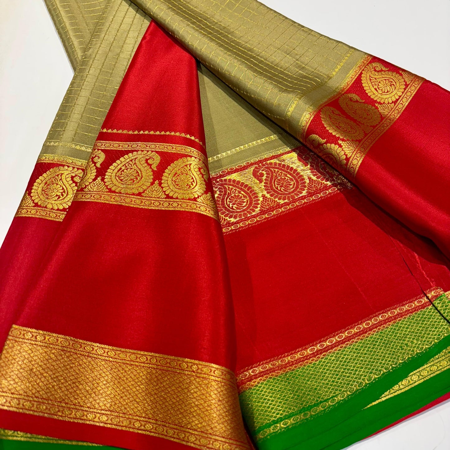 3D Contrast Mysore Silk Saree