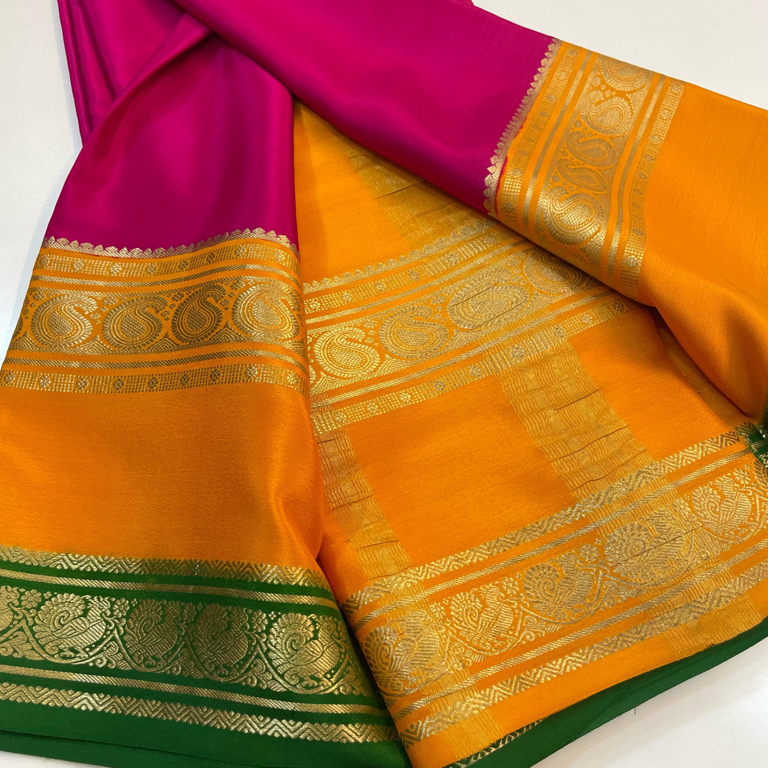 Buy Mustard & Black Sarees for Women by Indie Picks Online | Ajio.com