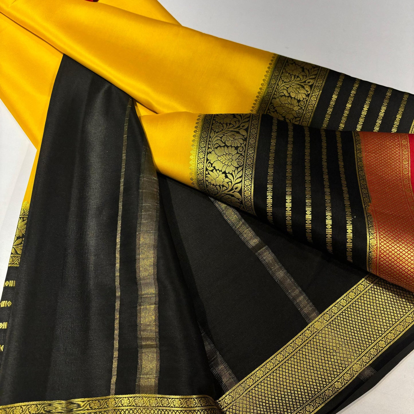 3D Contrast Mysore Silk Saree