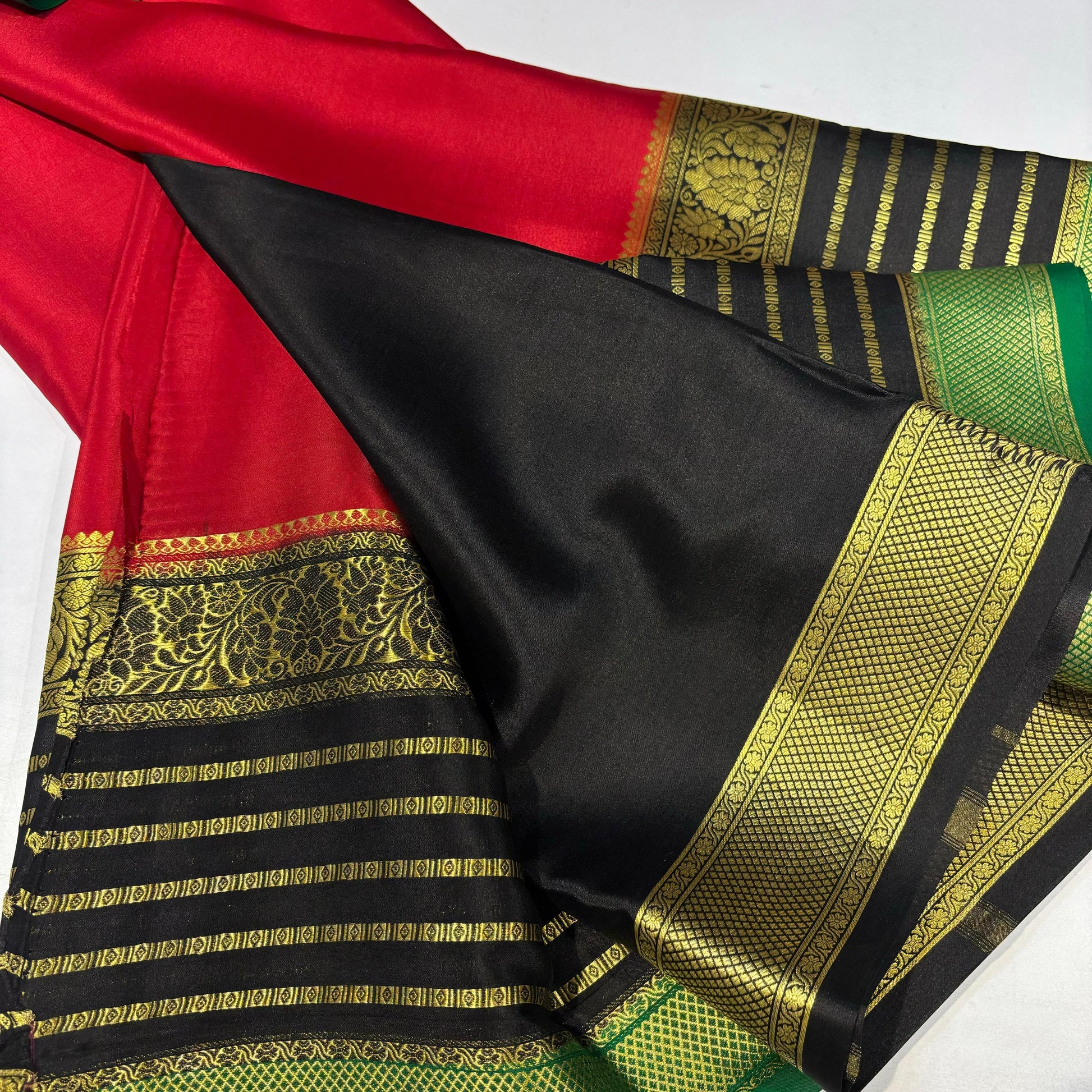 3D Contrast Mysore Silk Saree