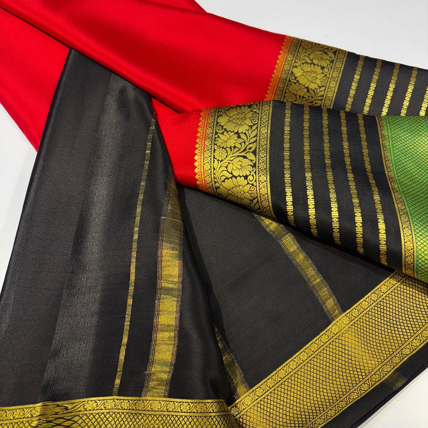 3D Contrast Mysore Silk Saree