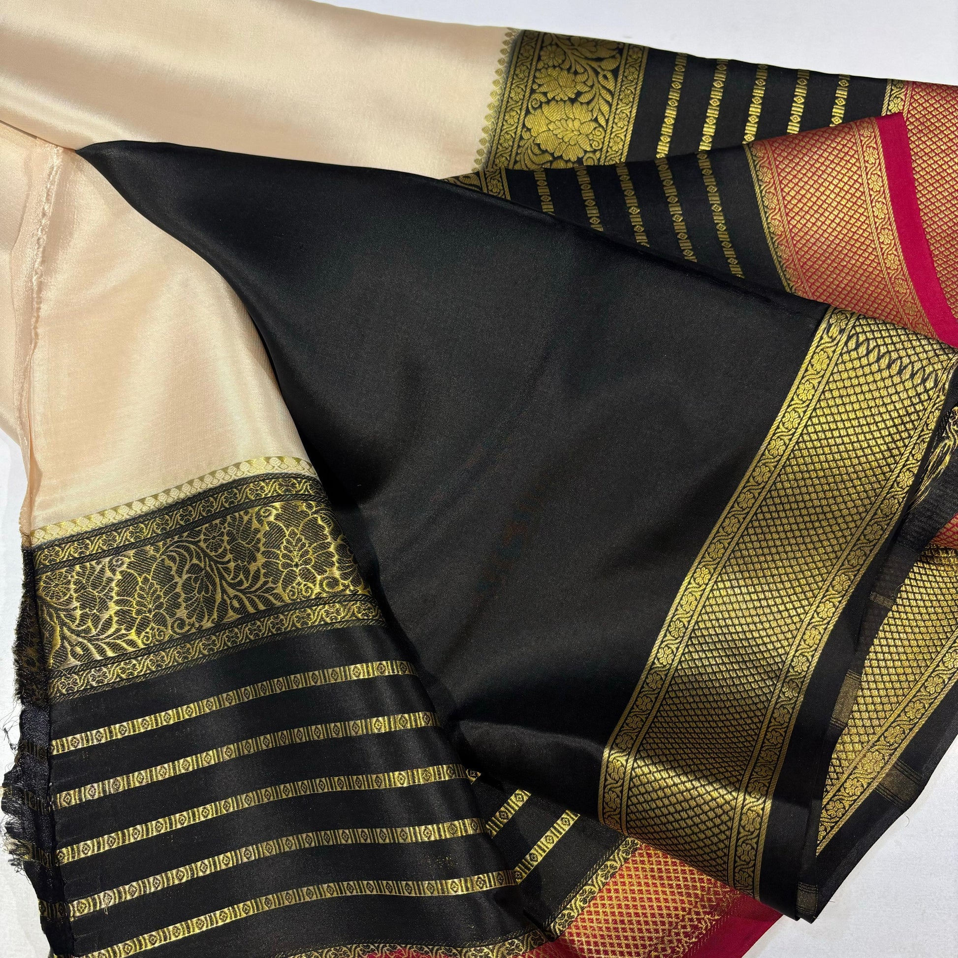 3D Contrast Mysore Silk Saree