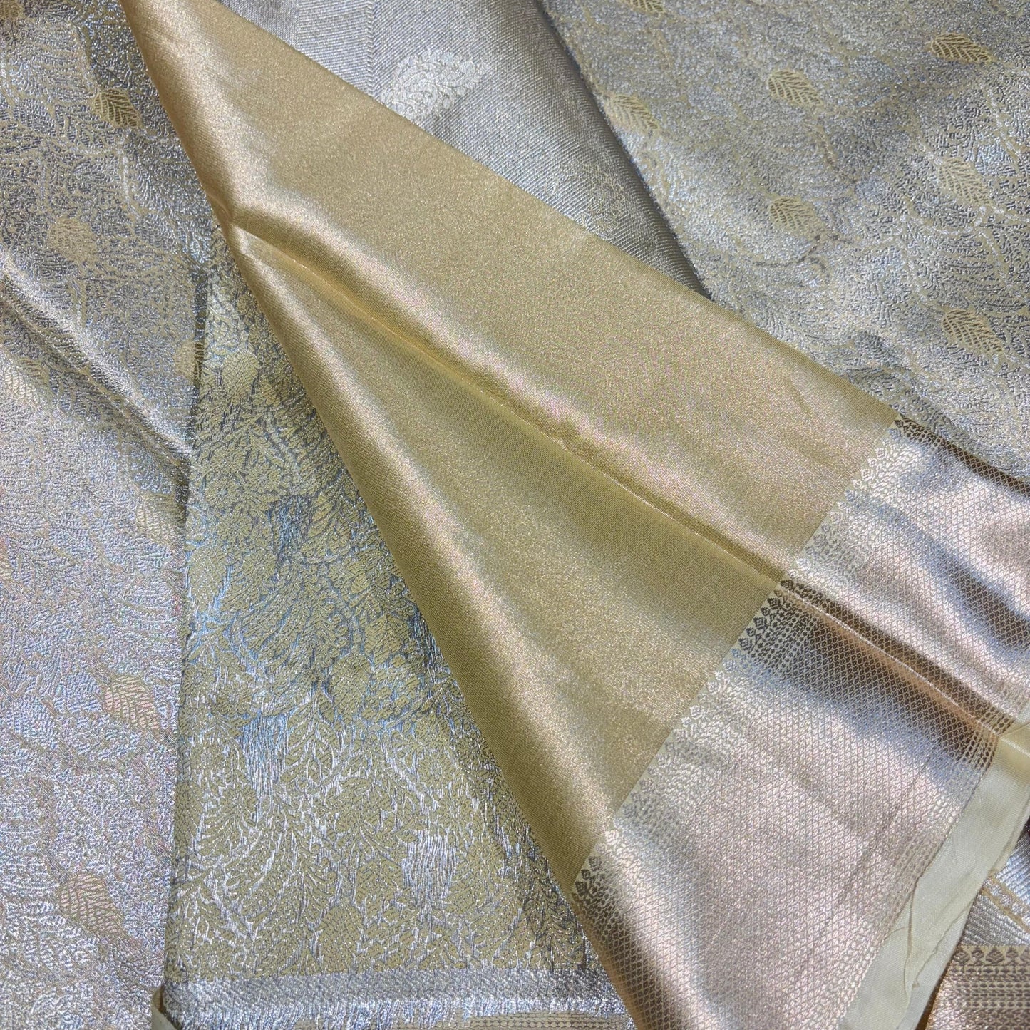 Kanchivaram Soft Tissue Silk Saree