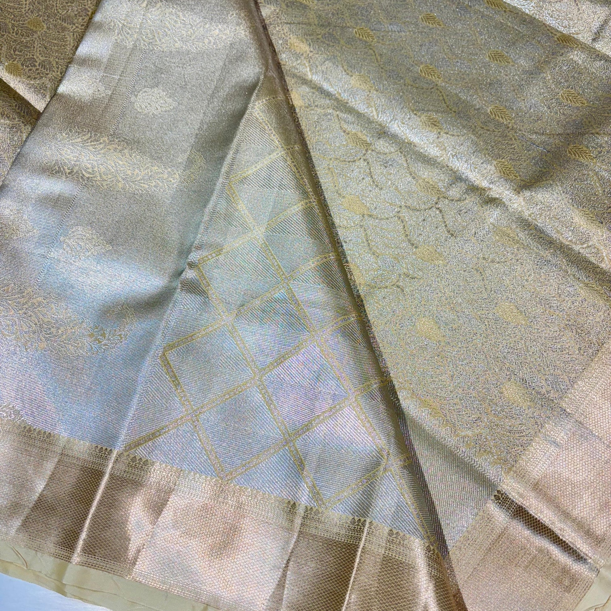 Kanchivaram Soft Tissue Silk Saree