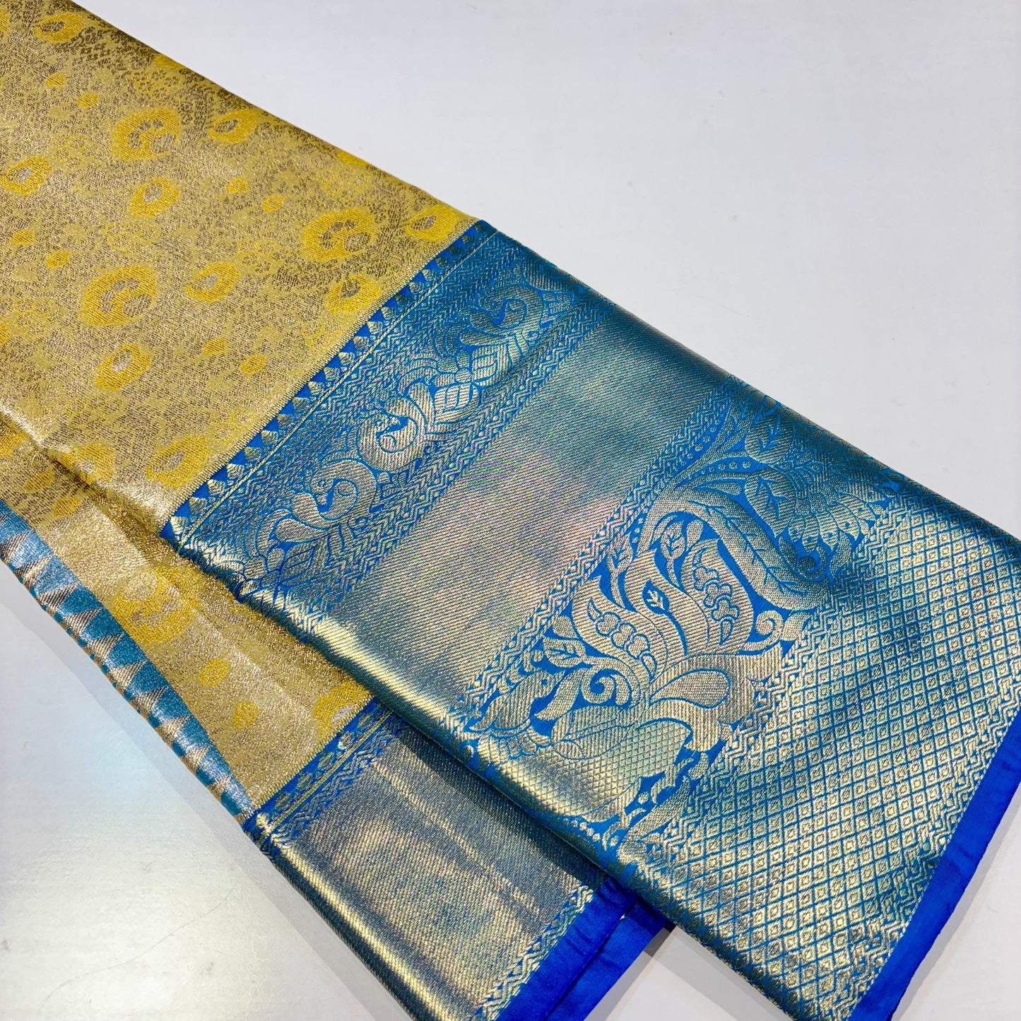 Kanchivaram Soft Tissue Silk Saree